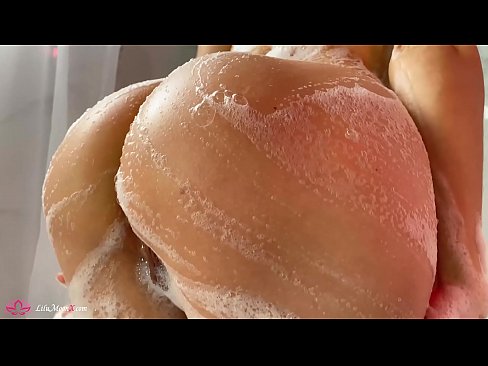 ❤️ Brunette Masturbates หีด้วยไวเบรเตอร์เพื่อถึงจุดสุดยอดที่เข้มข้นในห้องอาบน้ำ ️ โป๊ ที่เรา ❤